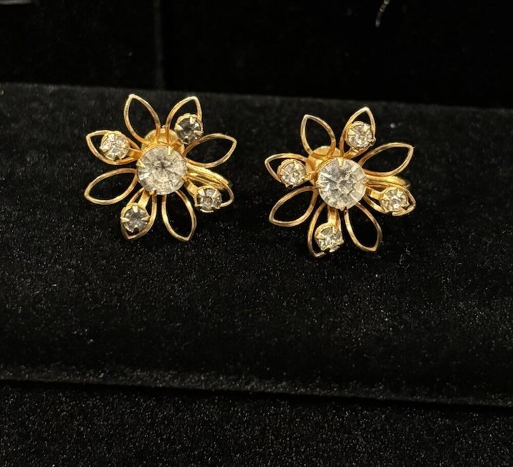 Vtg B.N. Bugbee & Niles Rhinestone Flower Spray Screw Back Earrings Gold Tone*